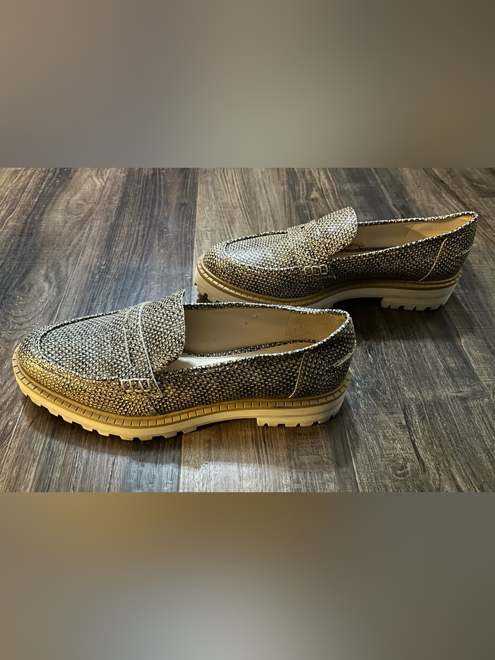 Vince Camuto Womens Patterned Beige and Black Penny Loafers size 11 - Picture 2 of 7